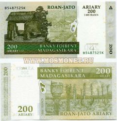 Банкнота 200 ариари 2004 год Мадагаскар